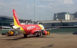 Đâm phải chim trời, máy bay Vietjet dừng hoạt động