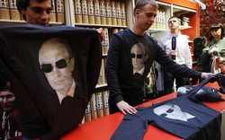 Muôn kiểu độc bày tỏ tình yêu, sự ngưỡng mộ Putin của người dân Nga 
