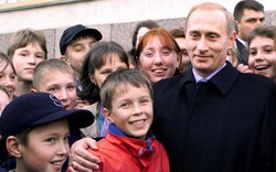 Soi các lần ăn mừng sinh nhật của Tổng thống Nga Vladimir Putin