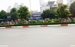 Hàng chục quái xế đua xe dưới chân cầu Sài Gòn