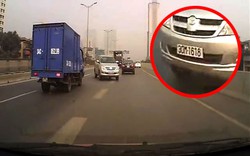 Tài xế chạy ngược chiều trên cao tốc 80km/h để... đi đón sếp