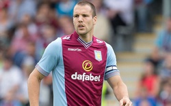 Aston Villa đồng ý nhượng Ron Vlaar cho M.U?