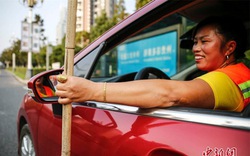 Choáng: Lao công Trung Quốc giàu sụ, đua nhau lái “xế” xịn đi làm