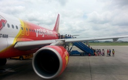 Nữ hành khách rượt đuổi, hành hung nhân viên hàng không tại sân bay Nội Bài