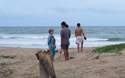Phú Yên: Tắm vào mùa biển động, 2 người tử nạn