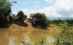 Đu dây qua sông đi làm: Treo mạng trên miệng &#34;tử thần&#34;