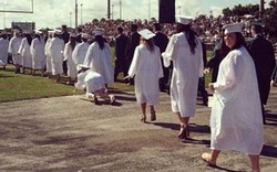 Cười “té ghế” trước những màn quậy “khó đỡ” của sinh viên tốt nghiệp