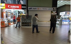 Cửa hàng iPhone chèn ép khách Việt ở Singapore phải đóng cửa