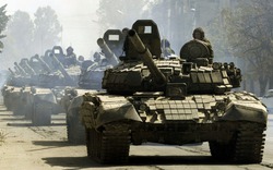 Mỹ, NATO: Tin Nga đưa xe tăng, trọng pháo vào Ukraine là vô căn cứ