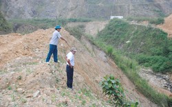 Ruộng canh tác thành bãi đổ đất đá thải khổng lồ