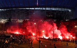Ba Lan rung chuyển vì bạo động dữ dội, 276 người bị bắt giữ