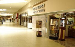 Bên trong trung tâm mua sắm tại Mỹ vừa được đại gia Trầm Bê &#34;bán đứt&#34;