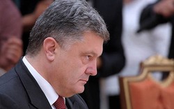 Tổng thống Ukraine Poroshenko lệnh “đóng băng” các dịch vụ công ở miền Đông  