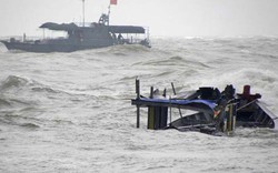 Tàu cá chìm trên biển Ninh Thuận, 2 thuyền viên mất tích