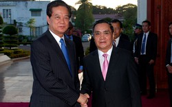 Thủ tướng Nguyễn Tấn Dũng hội kiến Thủ tướng Lào
