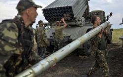 Quân đội Ukraine bị tên lửa Grad tấn công tới tấp gần Mariupol