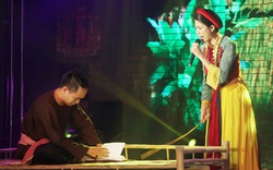 Trang Trần mặc áo tứ thân hát nhạc quê hương ấn tượng
