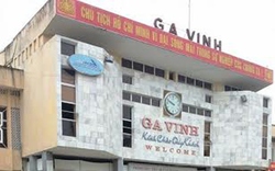 Ga Vinh tê liệt, hỗn loạn vì bất ngờ bị ném &#34;bom xăng&#34;