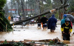 Chùm ảnh: “Quái vật” Hagupit tàn phá Philippines, ít nhất 2 người thiệt mạng