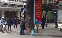 Hà Nội: Hai người đàn ông ôm “bom xăng” cố thủ trong nhà