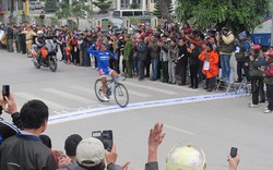 Chặng 11 cuộc đua xe đạp Xuyên Việt: Đỗ Tuấn Anh đoạt áo vàng
