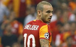 Southampton lắc đầu với Sneijder, M.U mừng thầm