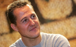 Michael Schumacher khóc khi nghe giọng người thân