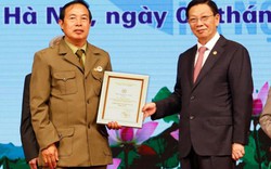 Lão nông được vinh danh Công dân Thủ đô ưu tú 2015