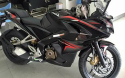 Lộ diện hàng khủng Bajaj Pulsar RS200 Demon Black