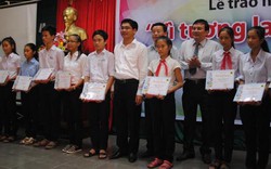Phân bón Bình Điền trao học bổng cho con em nông dân nghèo