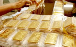 Chênh lệch giá vàng trong nước và thế giới còn 2,35 triệu đồng/lượng