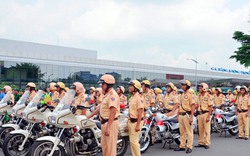 Hàng trăm cảnh sát giải tỏa ùn tắc gần sân bay Tân Sơn Nhất