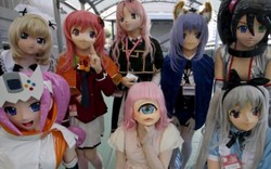 Giới trẻ Nhật Bản hóa trang kỳ dị dọa người đi đường