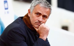 Mourinho tiếp tục nhận tin “sét đánh”