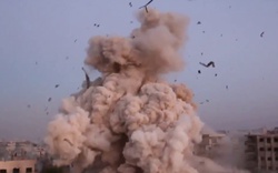 Xem máy bay Nga nã bom chùm hủy diệt căn cứ IS ở Syria