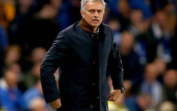 Vì sao Jose Mourinho chưa bị sa thải?
