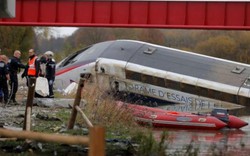 Tàu cao tốc trật bánh ở Pháp, 10 người thiệt mạng