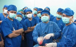 Gặp bác sĩ Việt Nam sở hữu kỹ thuật mổ nổi tiếng thế giới
