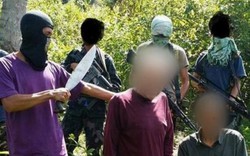 Bắt chước IS, nhóm khủng bố Philippines chặt đầu con tin