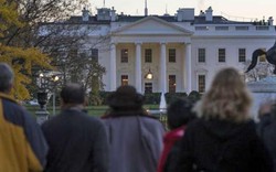 Lễ Tạ ơn nhà Obama gián đoạn vì người lạ đột nhập Nhà Trắng
