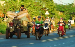 Từ vụ TNGT làm 14 người thương vong ở Gia Lai: Xe máy kéo bị thả lỏng