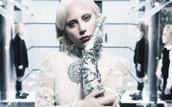 Lady GaGa lần đầu nhận đề cử Quả Cầu Vàng 2016