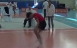 Video: Cậu bé Trung Quốc phá kỷ lục thế giới về nhảy dây