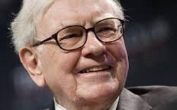 Tỷ phú Warren Buffett lần đầu đổi thị trường