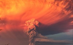 14 hình ảnh núi lửa phun trào rợn ngợp nhất 2015