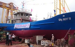 Tặng tàu cá vỏ sắt gần 12 tỉ đồng cho ngư dân Lý Sơn