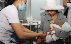 Cơn sốt vaccine tại TP.HCM: Thức trắng 2 đêm được 1 mũi tiêm