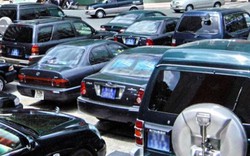 Khoán xe công: Tiền taxi thanh toán cao hơn lương