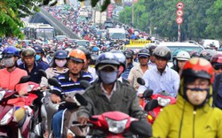 Người và phương tiện “bó chân” trên đường phố Sài Gòn