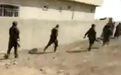 Video đấu súng dữ dội, các chiến binh tự sát IS tháo chạy như chuột